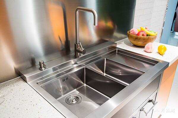 厨房洗水槽如何清洁 厨房洗水槽清洁方法