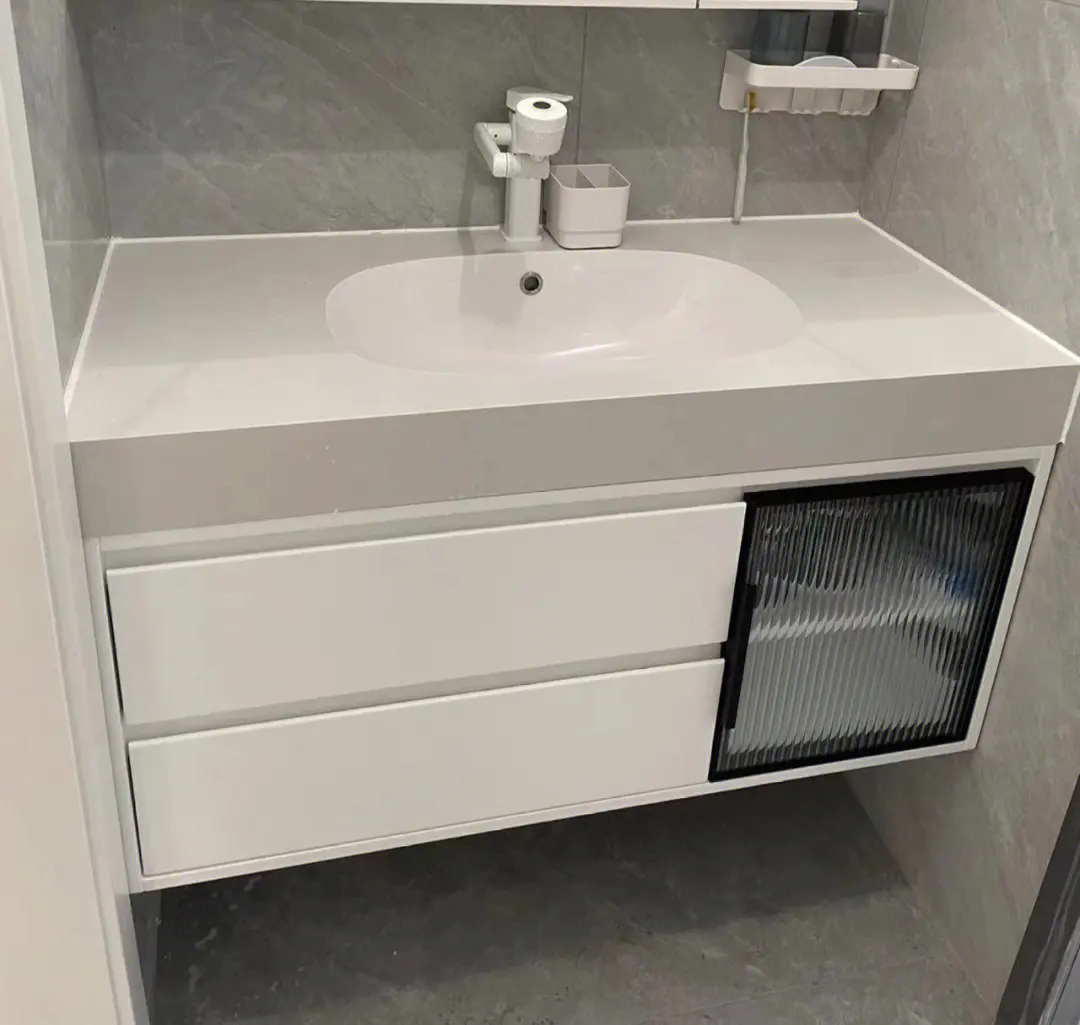 浴室柜选购指南提升实用性节省空间