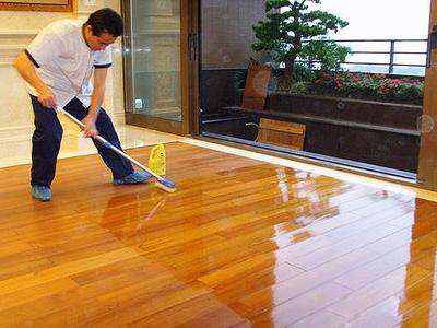 复合木地板需不需要打蜡  复合木地板的打蜡施工工艺