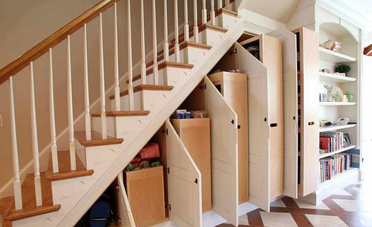 家有楼梯应该怎么装修    潮不潮全看楼梯怎么设计