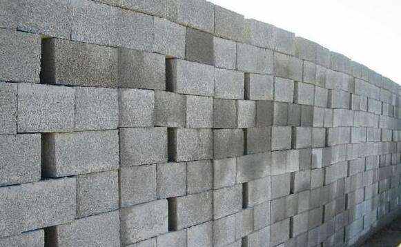 水泥空心砖不同尺寸大概多少钱  水泥空心砖有什么优点