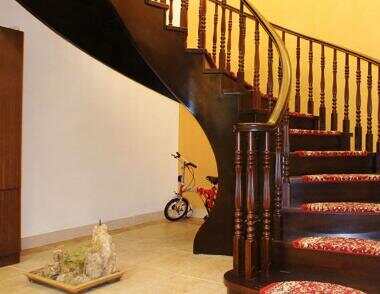 中式别墅楼梯怎么样 抓住设计要点很关键