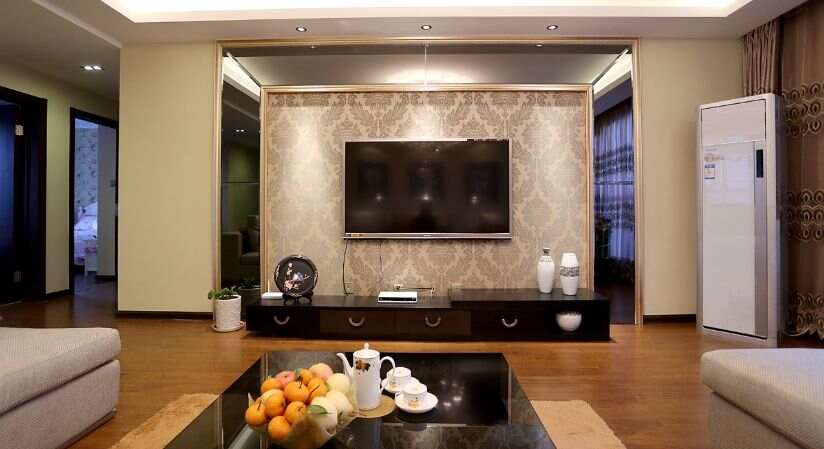 个性化电视背景墙设计让家居更具品味