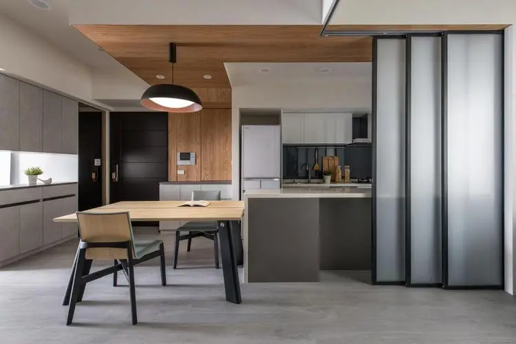灵活的厨房隔断设计让空间更通透