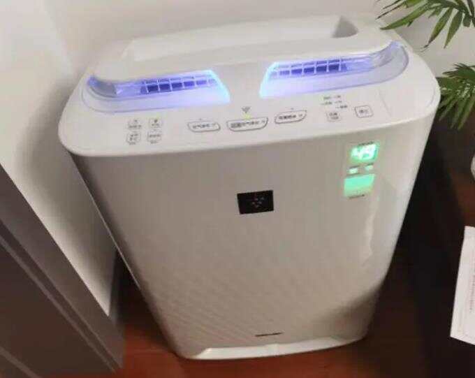 美的空气净化器图片