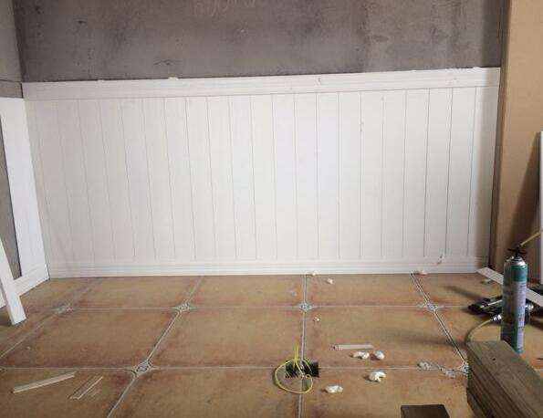 沙发护墙板是怎么安装的   安装护墙板的方法是什么