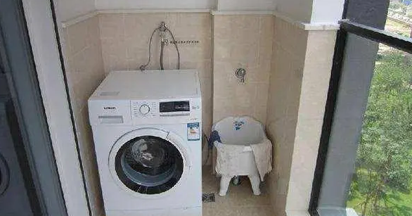 洗衣机放在哪里比较适合 洗衣机的价位贵吗