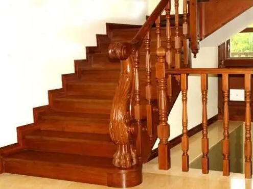 不同材质楼梯的安装规范有哪些 教你四种不一样的安装
