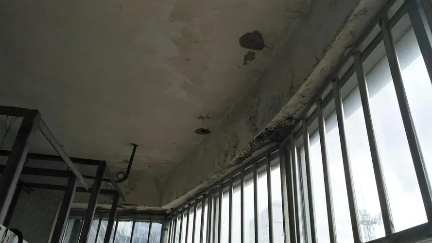 屋顶漏水处理图片