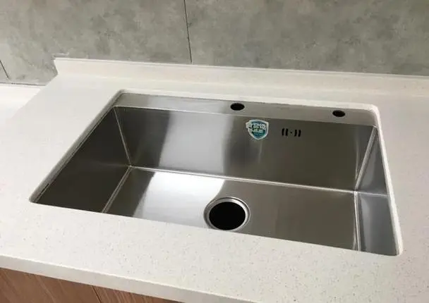 厨房水槽选购什么样的安装方式更好