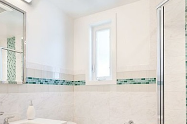 中式卫浴间腰线设计类型 这些墙面颜色将美出新高度
