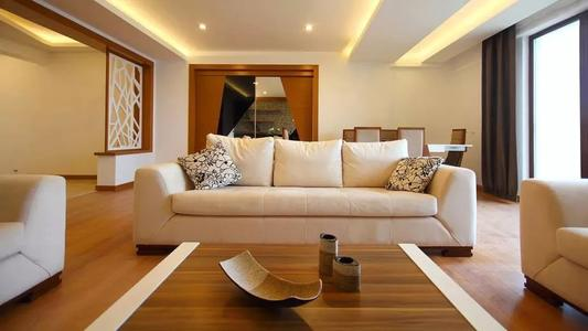 木地板搭配什么颜色的家具 装修房子怎样选择木地板