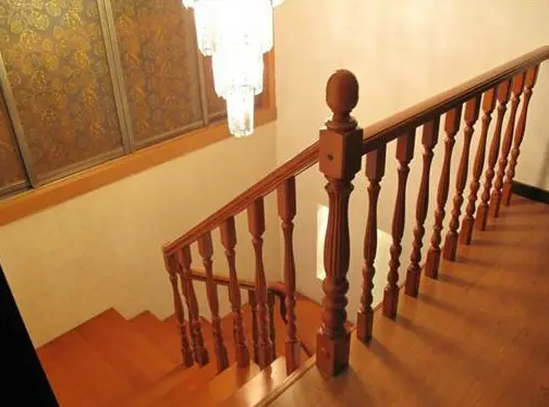 复式房楼梯安装的关键点包括什么