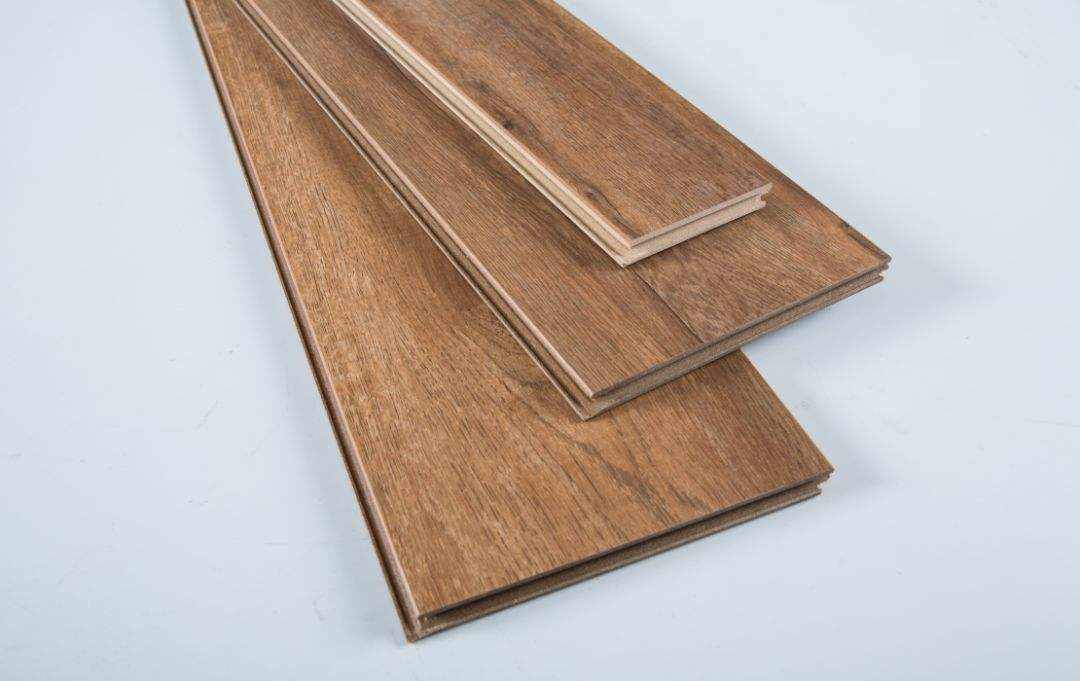 常用的木地板种类有哪些    强化地板跟实木地板哪个好