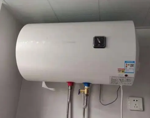 电热水器燃气热水器区别有哪些 电热水器优缺点是什么