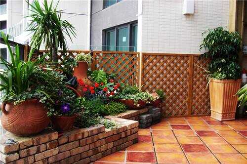 露台花园最新的设计方法   装修露台花园该注意什么