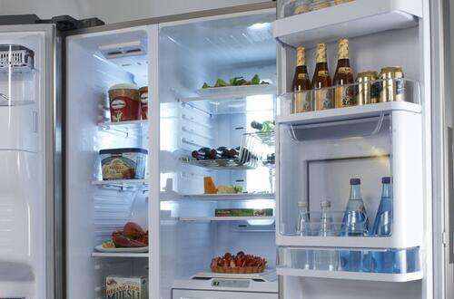 冰箱选择什么样的好？  冷鲜机器需要保养否则“命不久矣”？