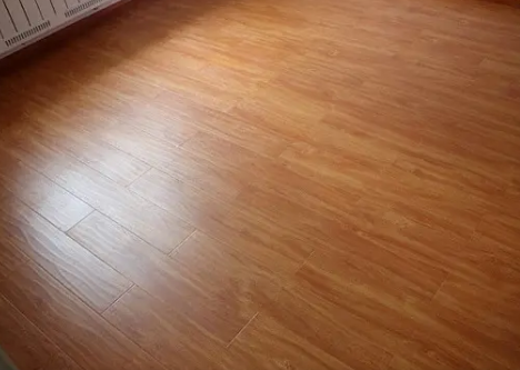 居家装修实木地板怎么清洁保养