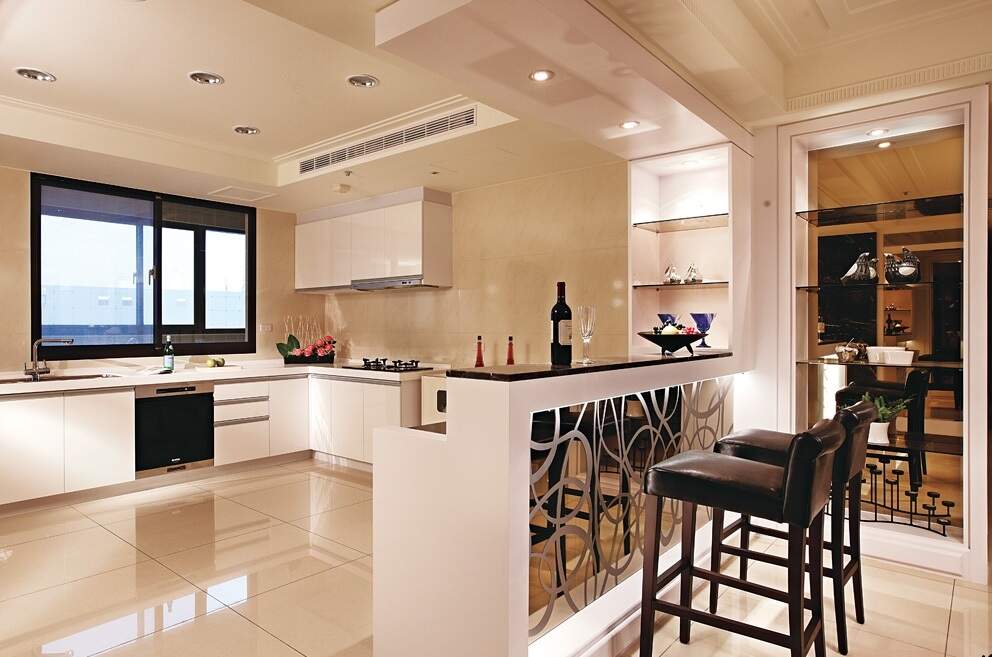 簡歐美式風格別墅廚房吧臺設計