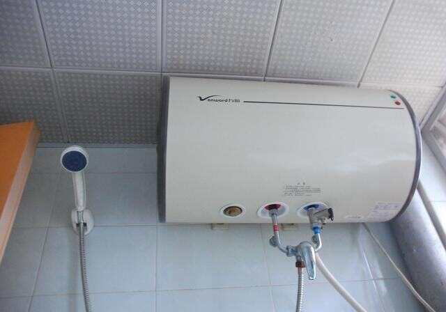 热水器选择电用的还是燃气的比较好  如果热水器不出热水怎么解决