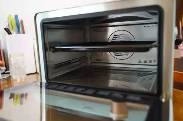 台式蒸烤箱和嵌入式蒸烤箱哪种好 怎样合理调节温域范围