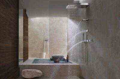 淋浴房的花洒多高最合适  安装上需要注意哪些问题