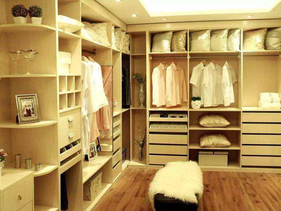 挑选定制衣柜三大法则  帮你选到最优质的衣柜