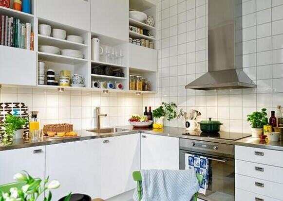 厨房灶台如何搭配颜色，才能显得更有设计感？