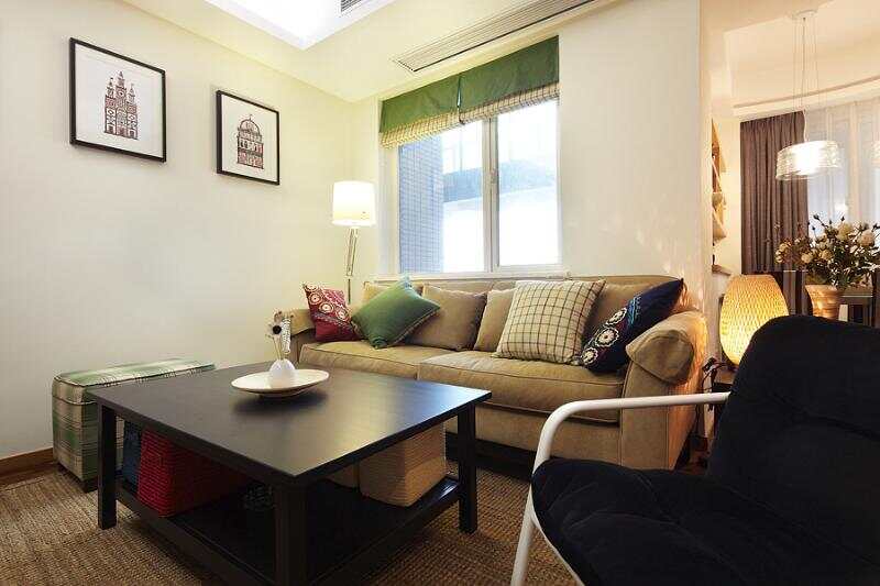 温馨小户型日式客厅沙发设计效果图