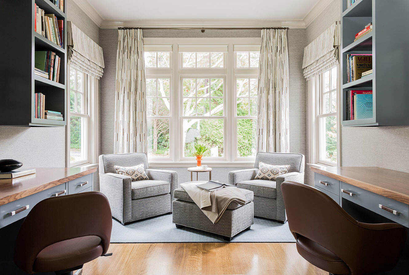 美式风格三居室装修客厅窗帘设计图