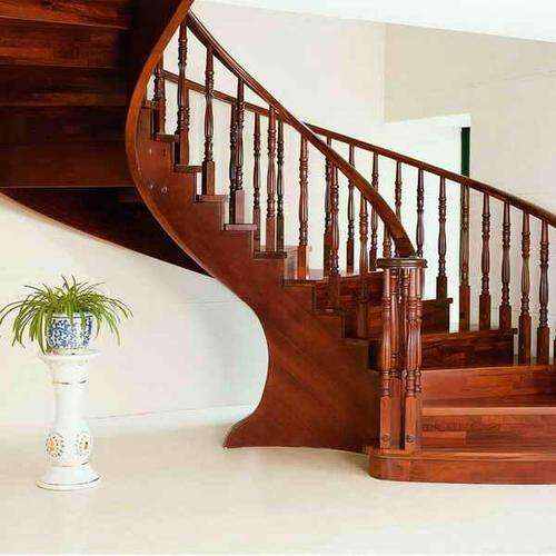实木楼梯该如何日常打扫  楼梯还需要铺地垫吗