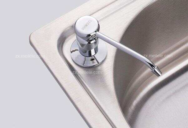 水槽皂液器的作用  水槽皂液器的安装方法